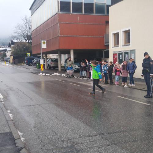 Polizei in den zweiten Klassen