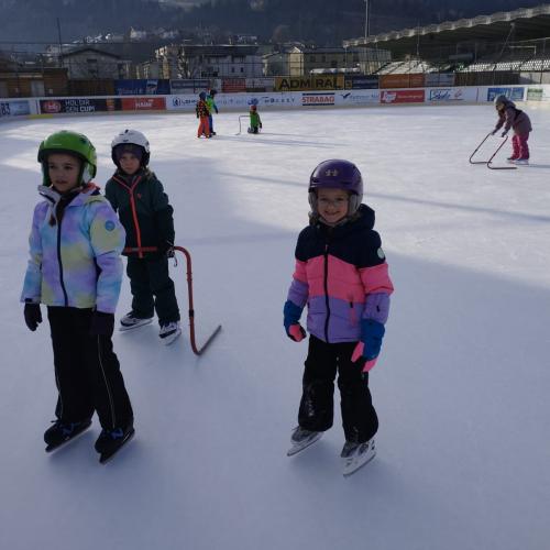 2B beim Eislaufen