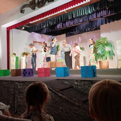 Theater in Mils (PHT)