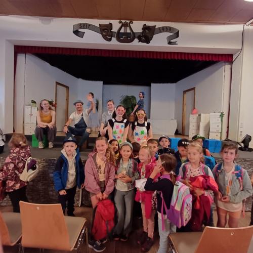 Theater in Mils (PHT)